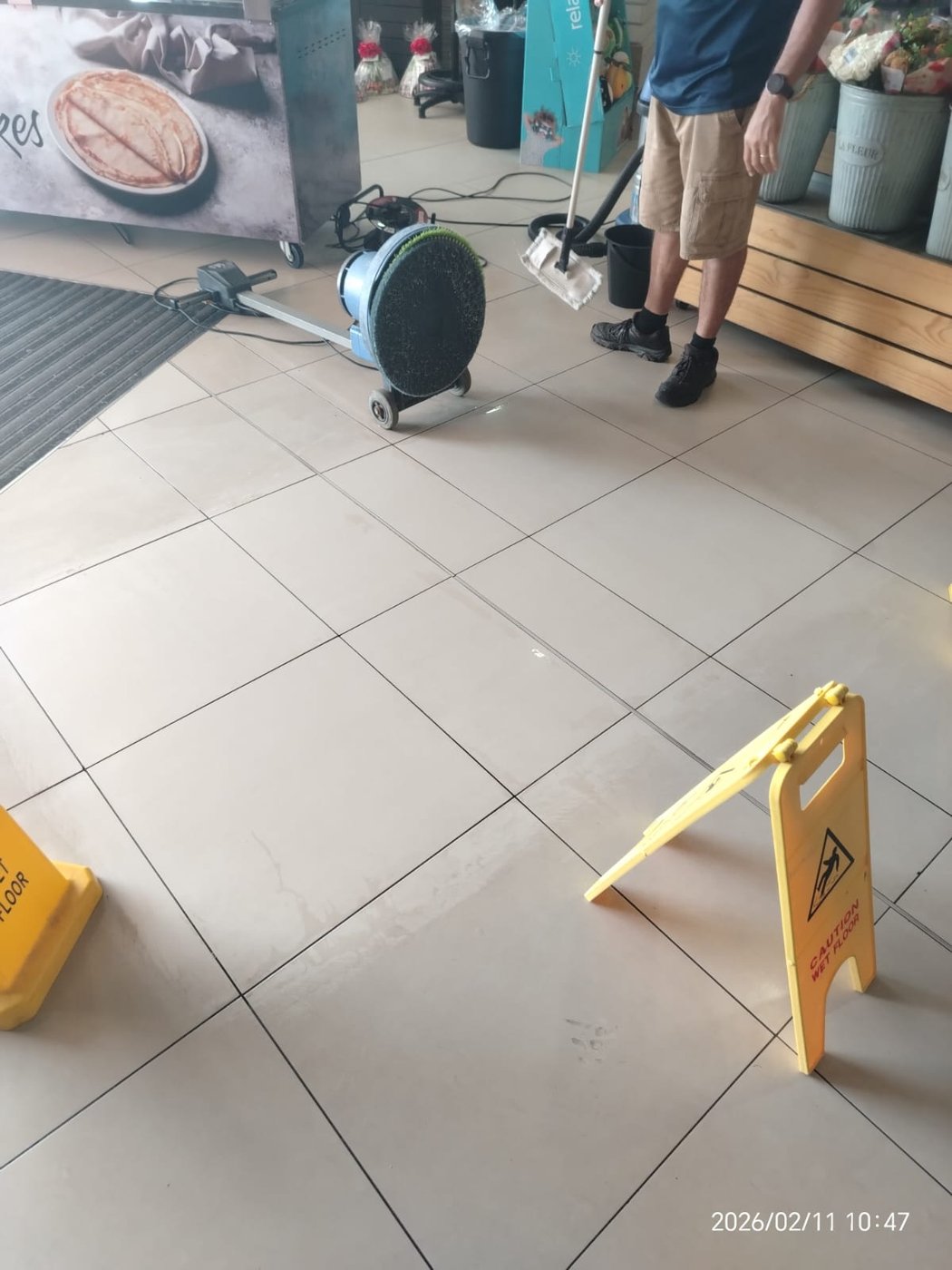 Entrance mats deep-cleaned and dried in place
